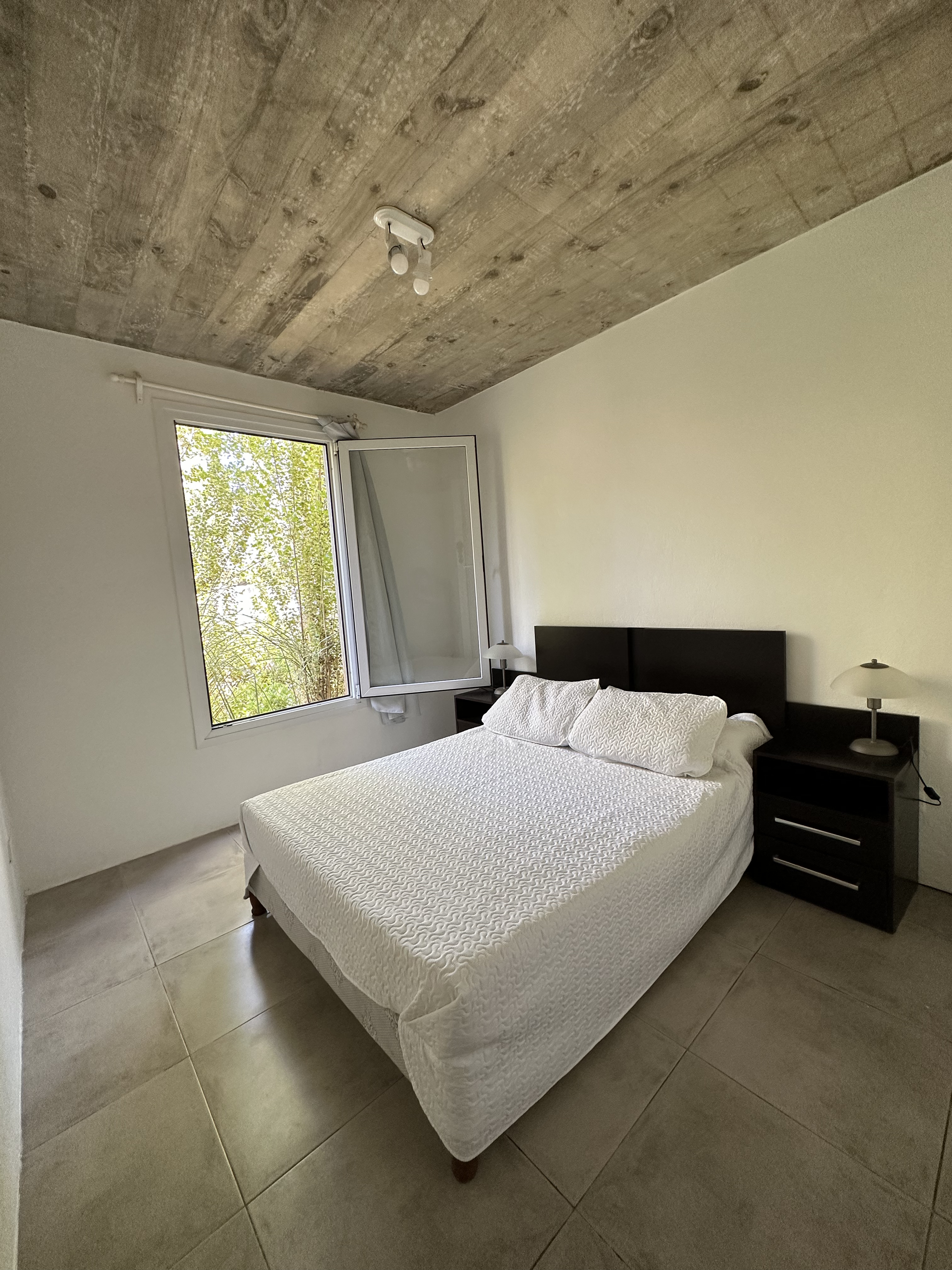 Habitación matrimonial casa La Pedrera