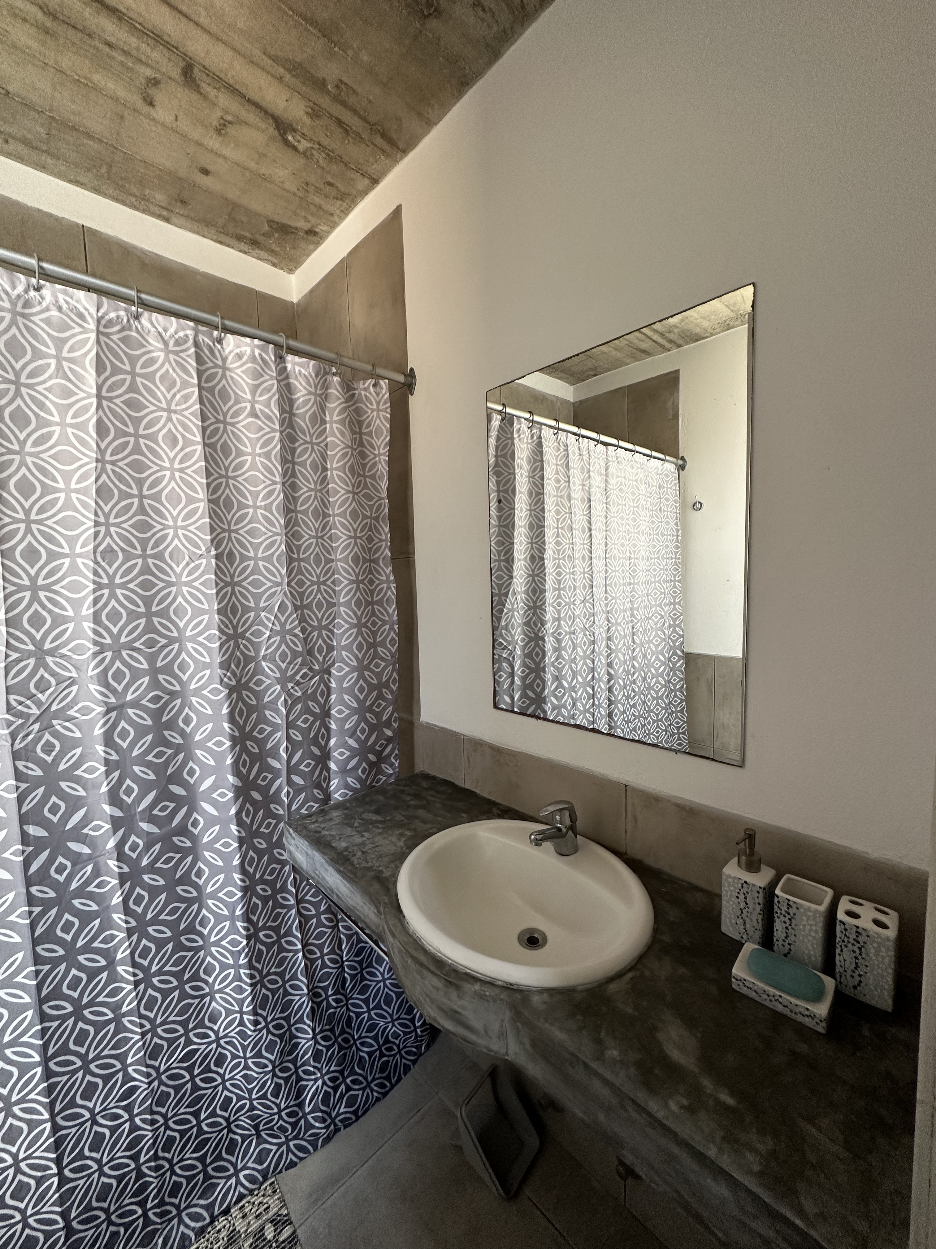 Baño completo casa vacacional Uruguay