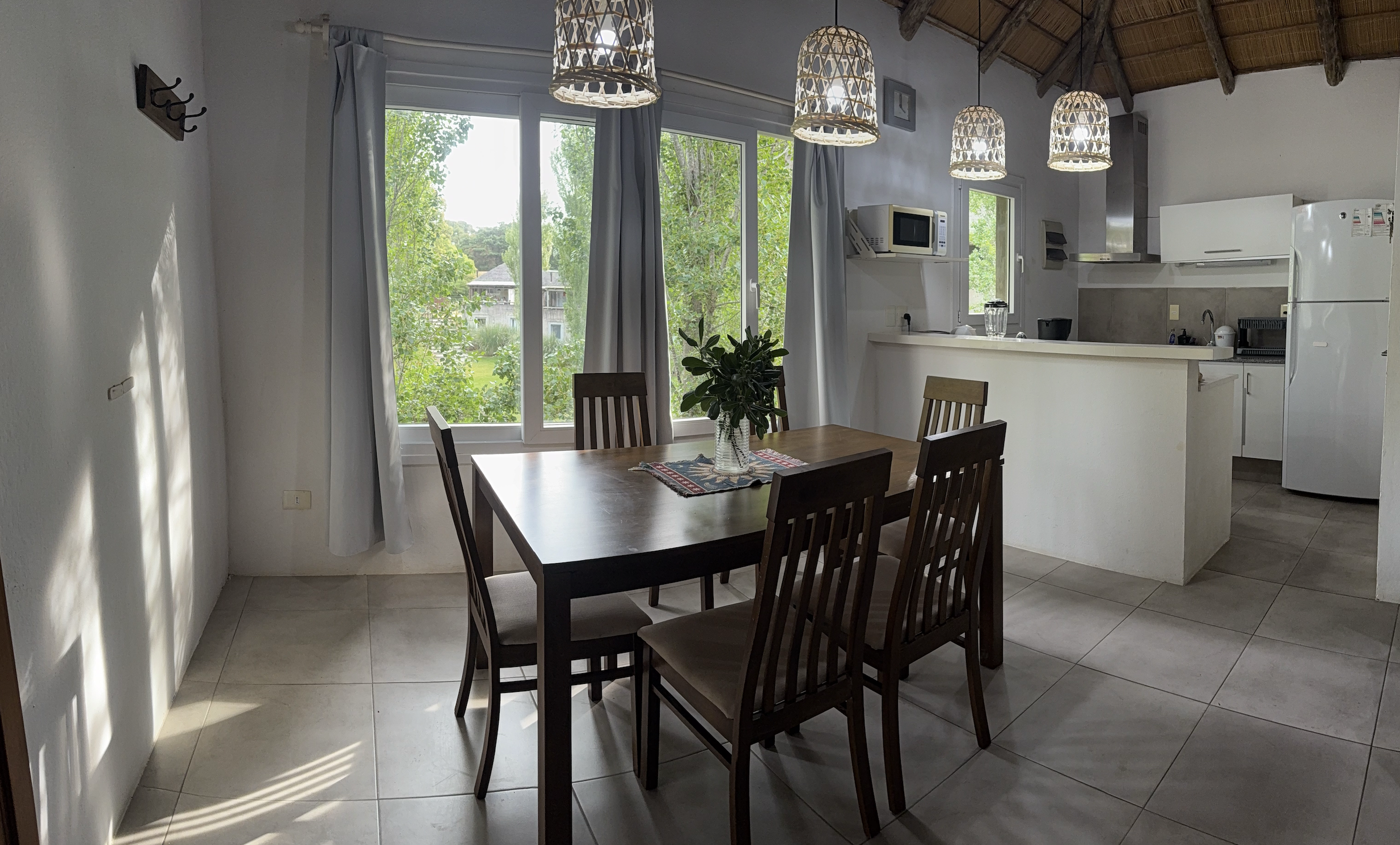 Living comedor casa alquiler La Pedrera